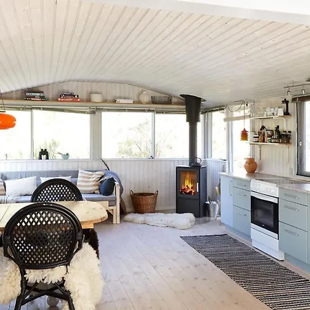 Cozy Retreat In Ellinge Lyng בית נופש
