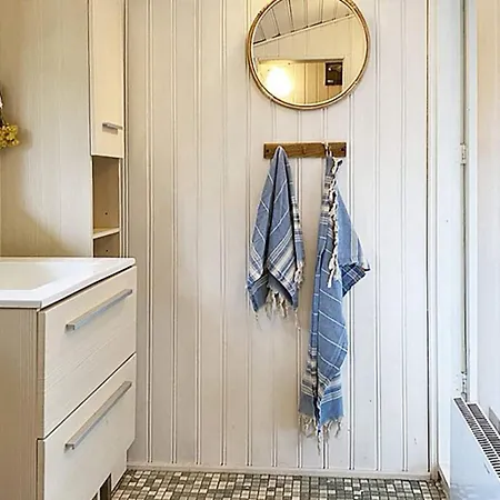Cozy Retreat In Ellinge Lyng *