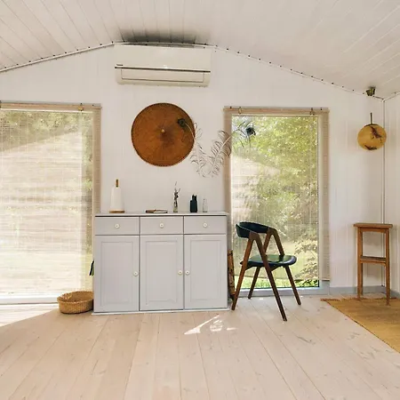 Cozy Retreat In Ellinge Lyng Vig