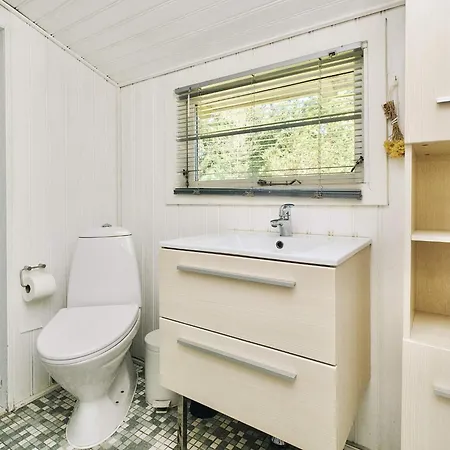 Cozy Retreat In Ellinge Lyng *